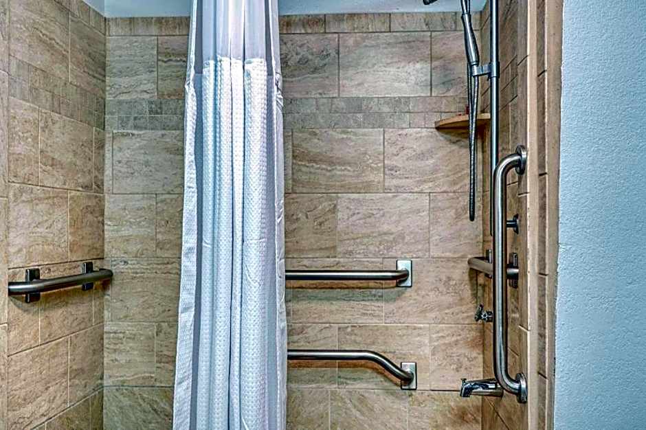 Econo Lodge Raleigh near Walnut Creek Amphitheatre