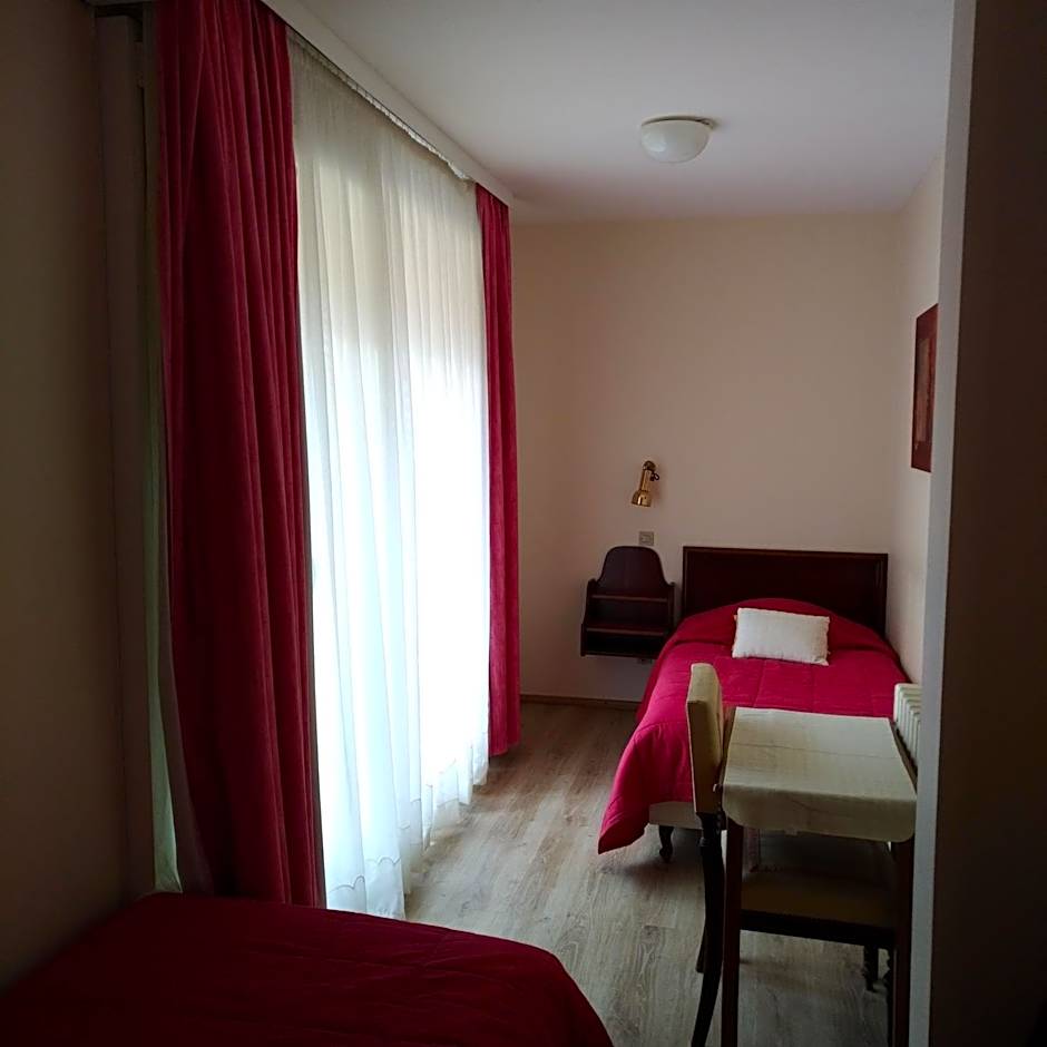 Logis Hôtel Notre-Dame - restaurant ouvert midi et soir sauf dimanche soir