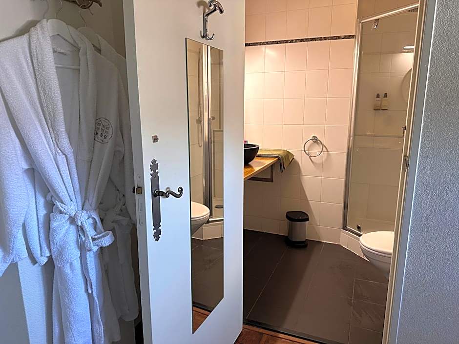 Bed and Breakfast Goes