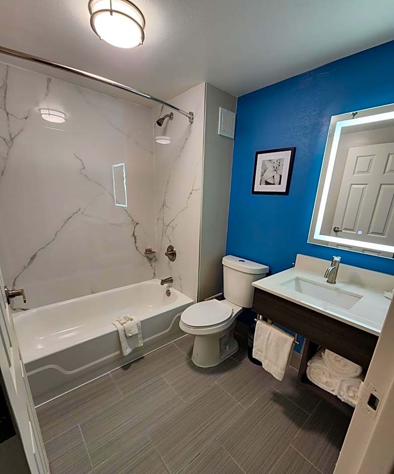La Quinta Inn & Suites by Wyndham Houston Stafford Sugarland