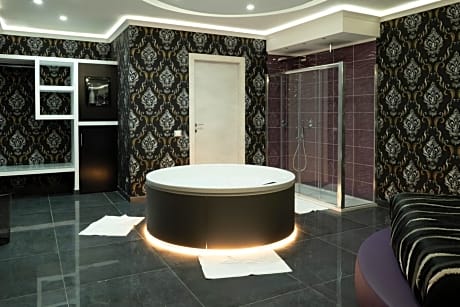 King Suite with Spa Bath