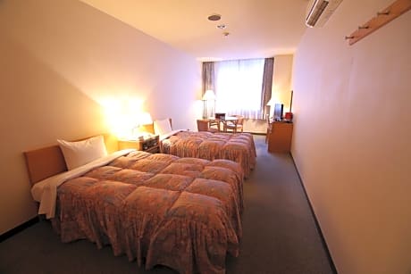 Twin Room - Smoking
