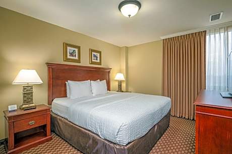 King Suite with Sofa Bed - Accessible/Non-Smoking