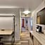 Holiday Inn Express Hotel & Suites Milwaukee Airport By IHG