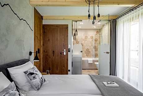 Deluxe Double Room with Balcony