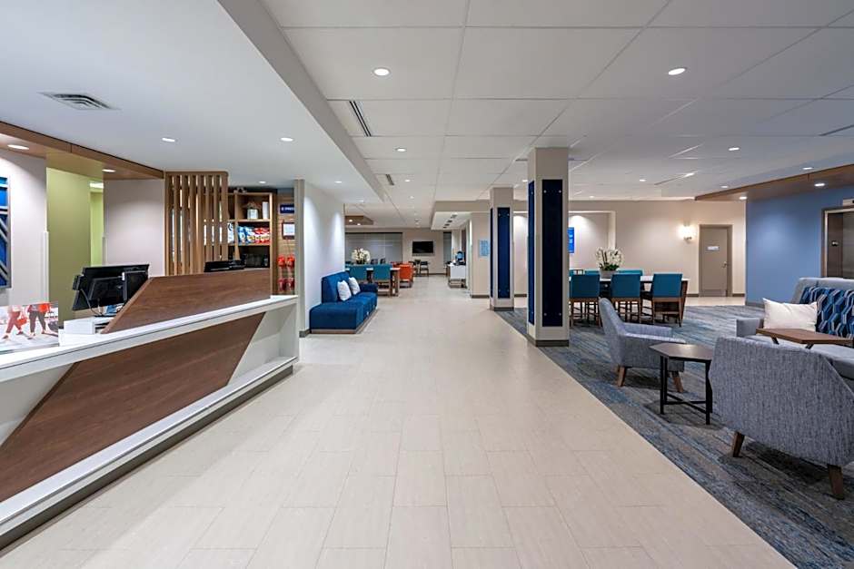 Holiday Inn Express & Suites Vaughan Southwest By IHG