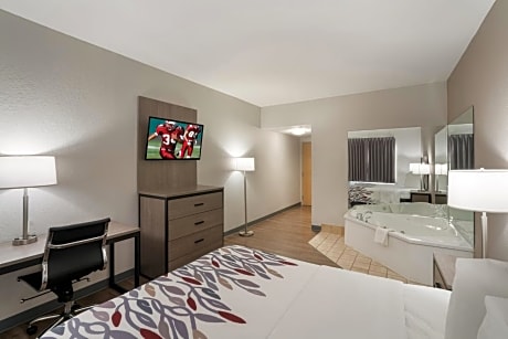 Superior Room with One Queen Bed Spa Bath Non-Smoking