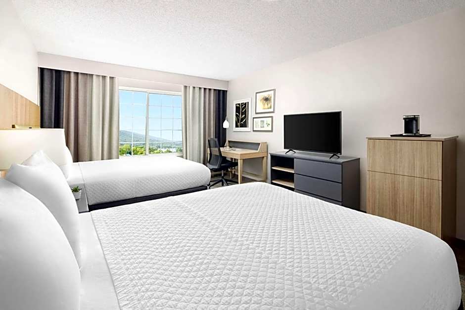 Country Inn & Suites by Radisson, Big Flats (Elmira), NY