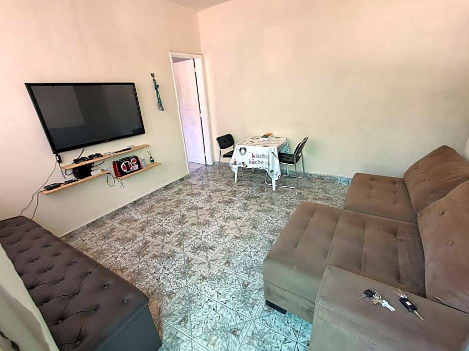 Casa com 2 Camas Queen e 1 King em Quartos Climatizados