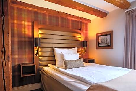 Compact Single Room