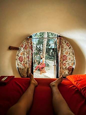 Tube Single Room