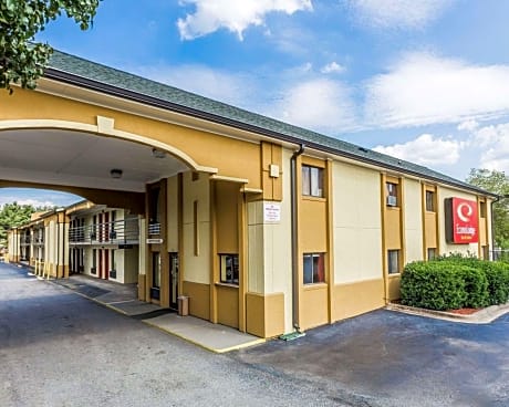 Econo Lodge Inn & Suites Matthews - Charlotte