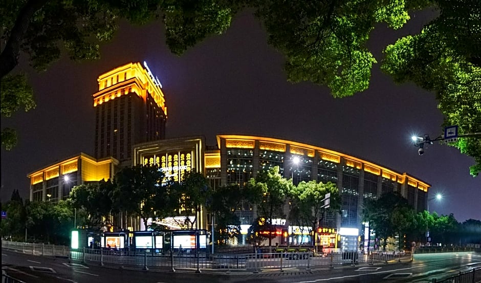 Wyndham Grand Plaza Royale Ningbo