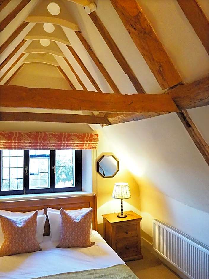 Bear and Ragged Staff