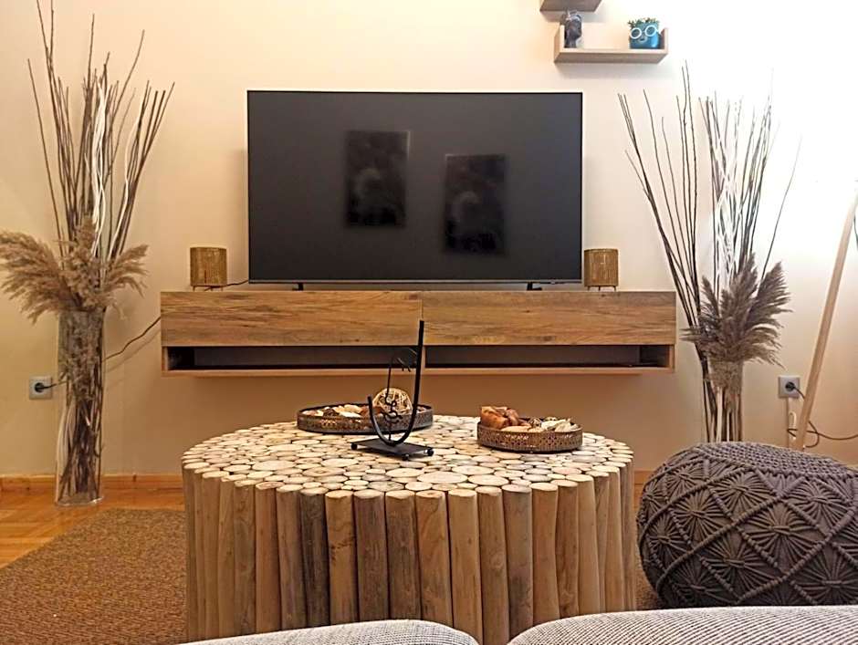 Kallaris Deluxe House