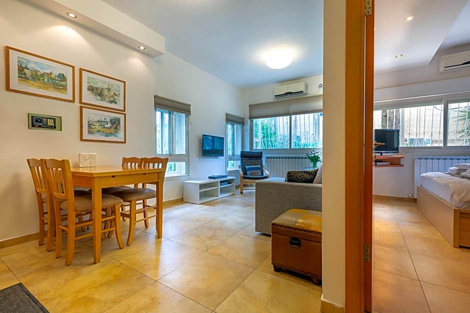 Colony Suites- Hananya St.