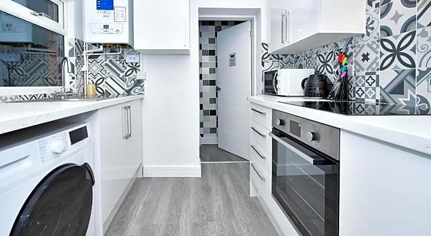 Townhouse @ 42 Minshull New Road Crewe