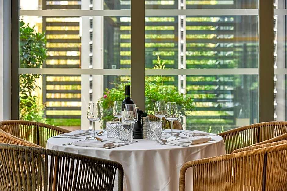 Zenitude Hotel la Valadiere, an Ascend Collection Hotel