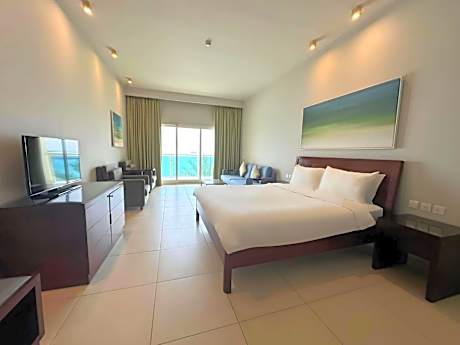 Premium Room with Balcony and Ocean View