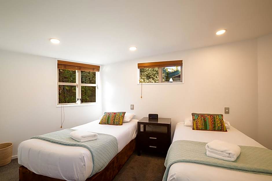Cranbury Court Apartments