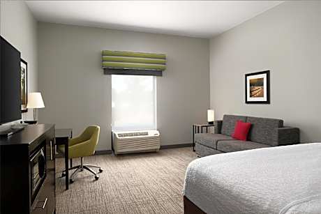 1 King Mobility Access With Tub Nonsmoking