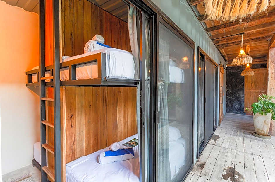 Meteora Stay & Coffeehouse Tulum
