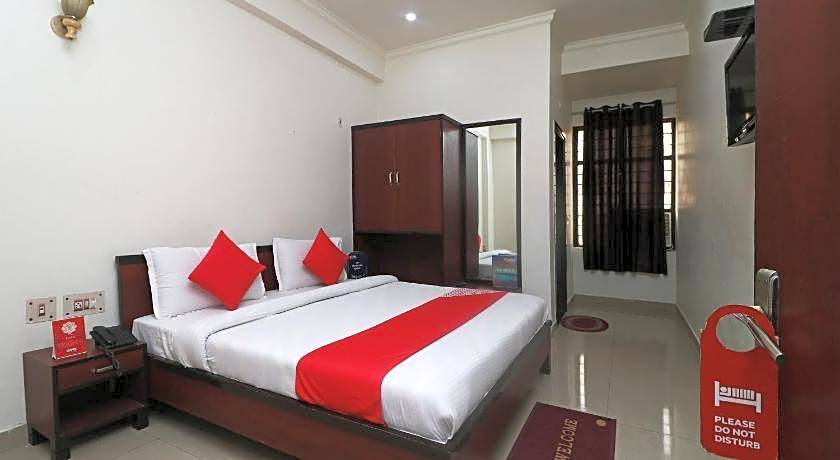 Hotel Gayatri Palace