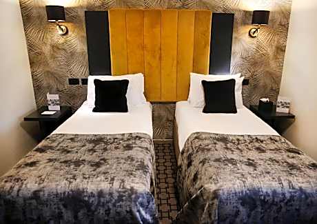 Twin Contemporary Standard Room