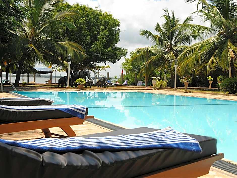 Hotel Lagoon Paradise