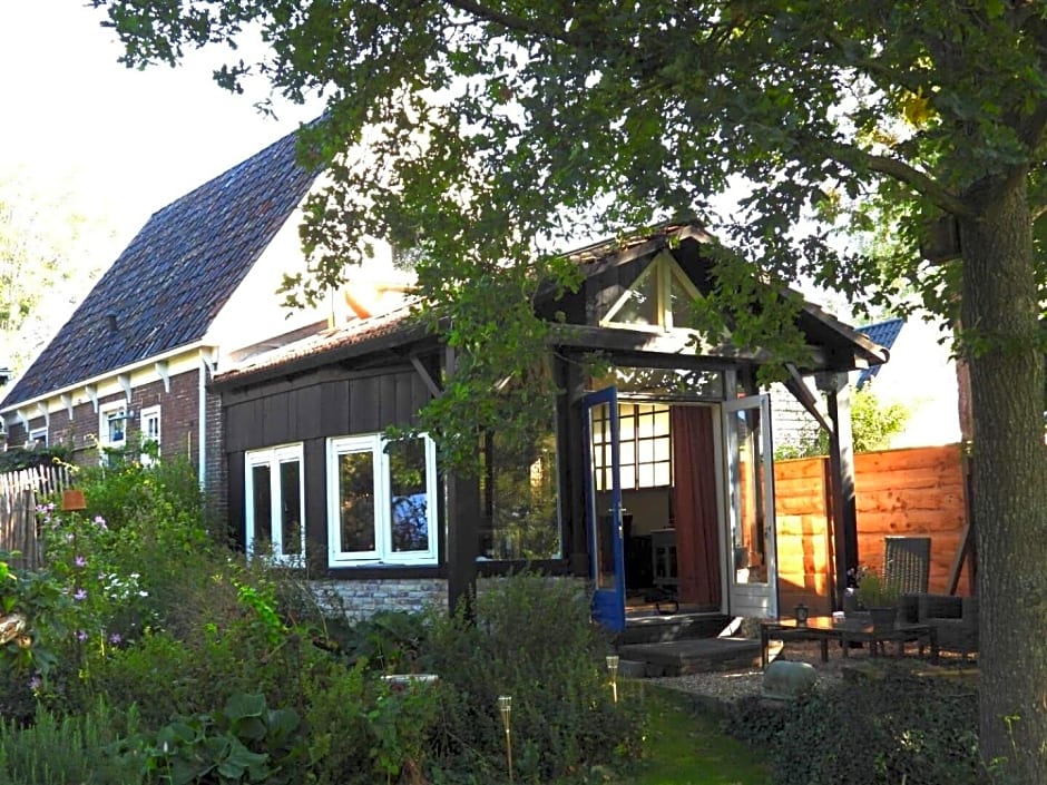 Vrijstaand Koetshuis Marron