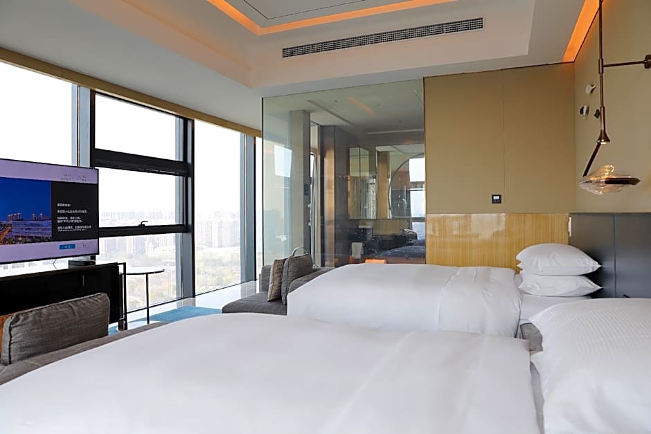 Hilton Yancheng