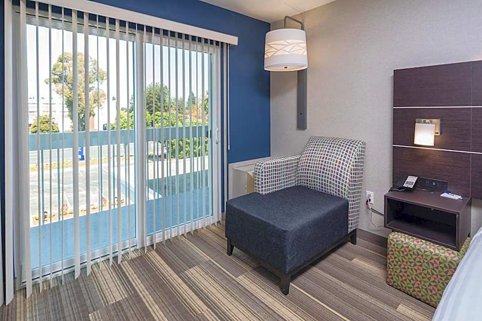 Holiday Inn Express Sunnyvale - Silicon Valley By IHG