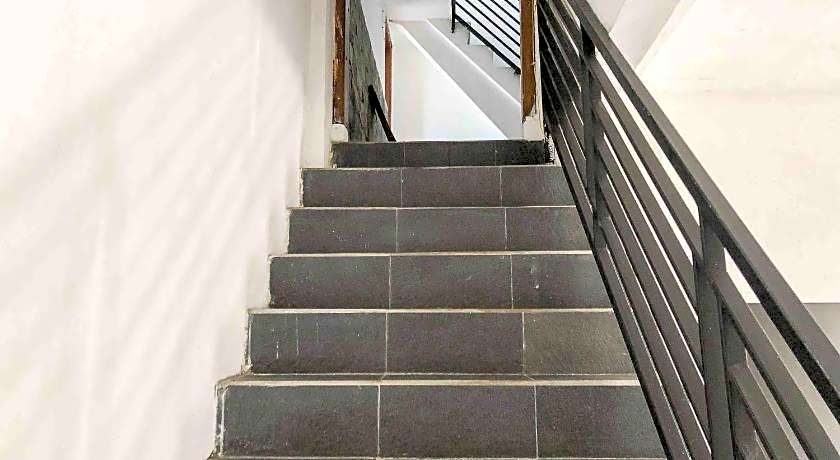 RedDoorz near Eco Green Park Batu