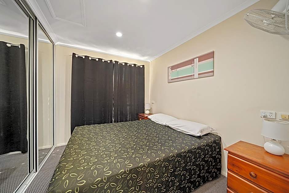 Emerald Motel Apartments