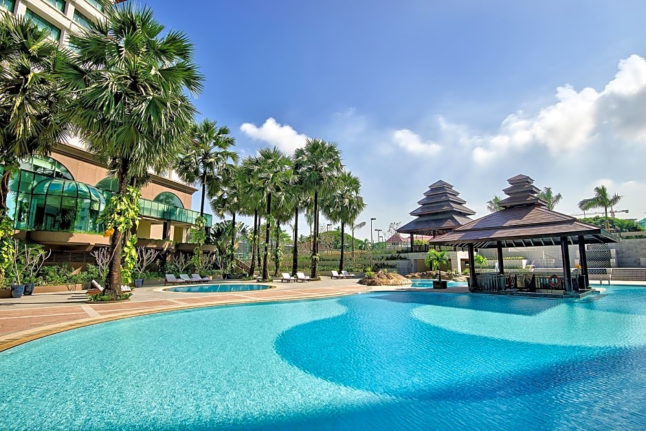 Sedona Hotel Inya Wing