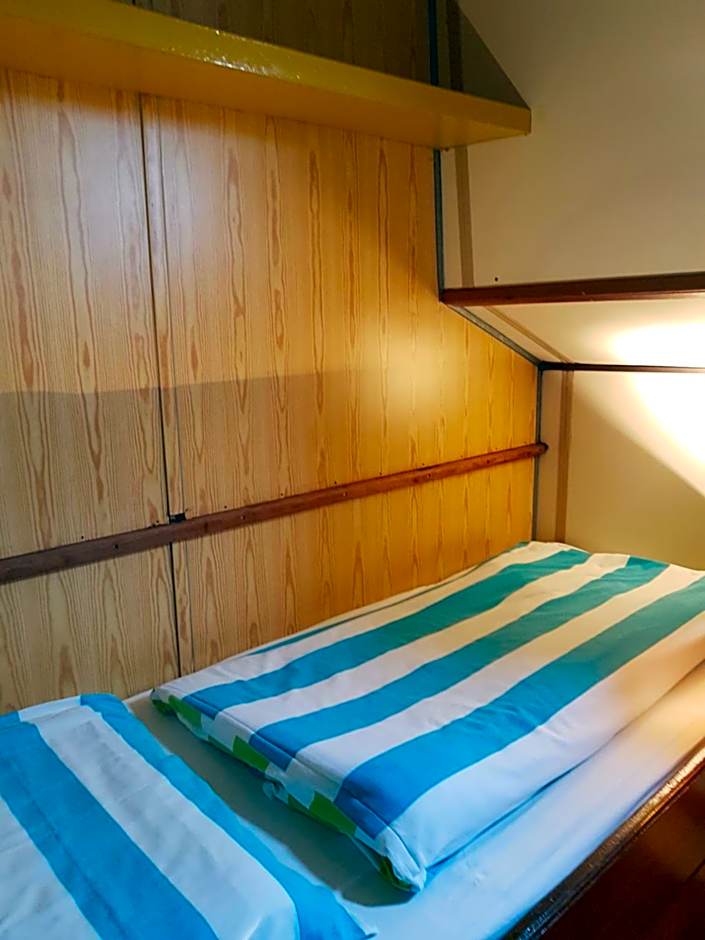 Intersail Hostel - Avontuur