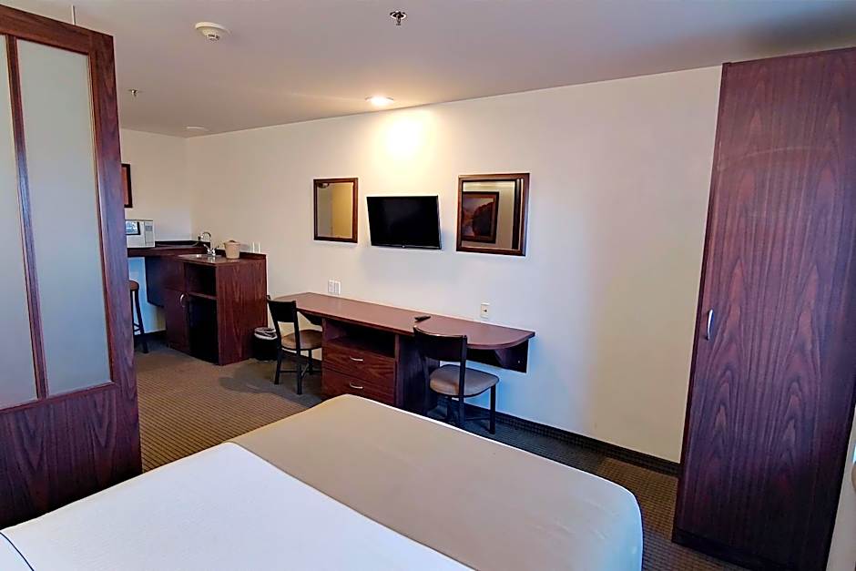 Microtel Inn & Suites by Wyndham Ciudad Juarez/US Consulate