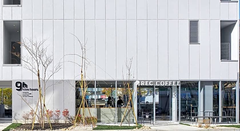 9h nine hours Suidobashi