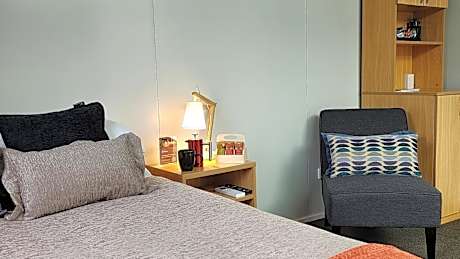 Studio with Garden View