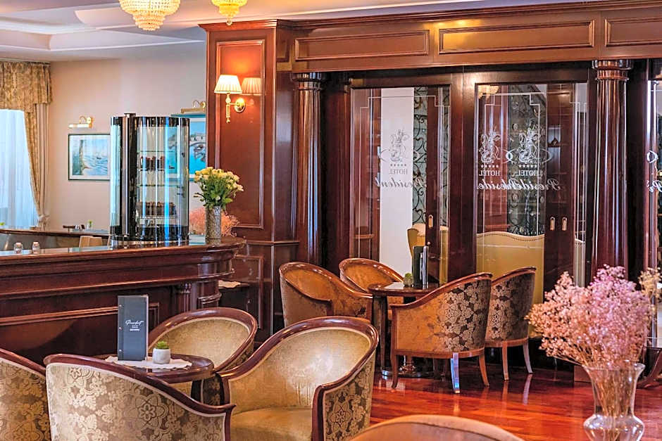Hotel President Solin