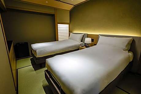 Premium Quadruple Room