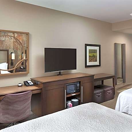 Queen Room with Two Queen Beds - Hearing Access/Non-Smoking