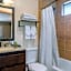 Carlton Oaks Lodge, an Ascend Collection Hotel
