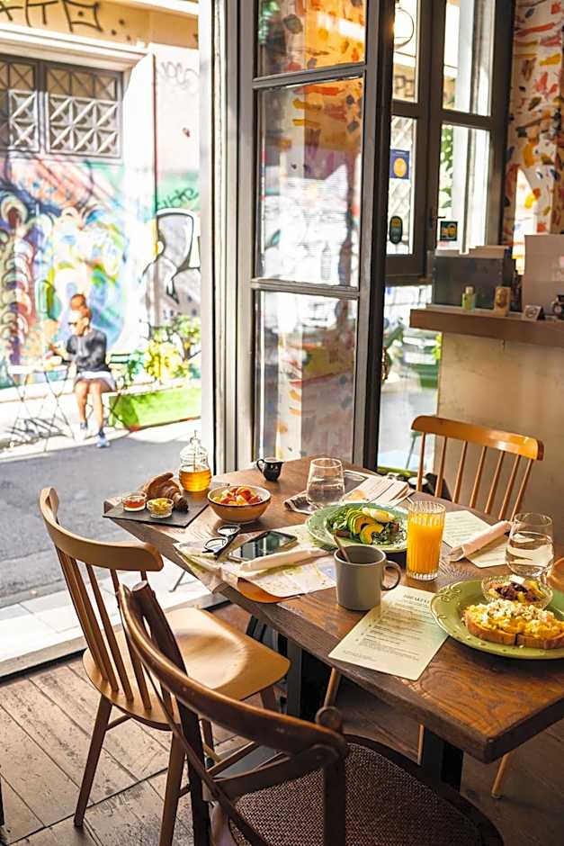 Play Theatrou Athens a member of Brown Hotels