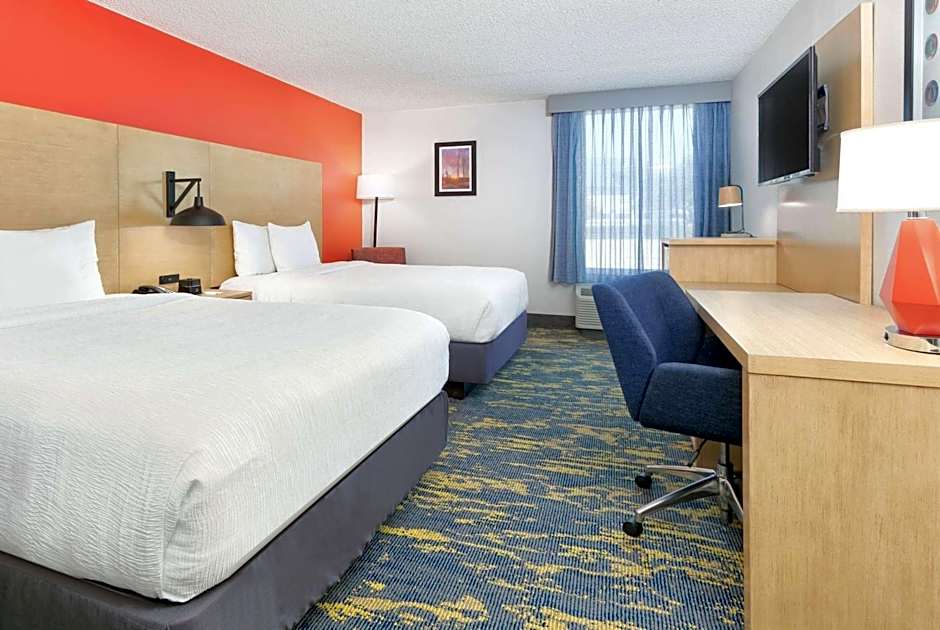 La Quinta Inn & Suites by Wyndham Las Colinas