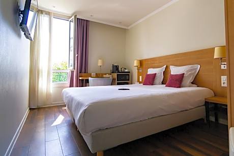 Superior King Room with Air Condition