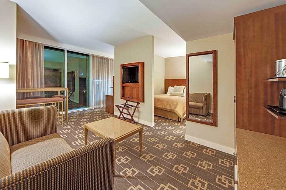 Wyndham Garden Chinatown