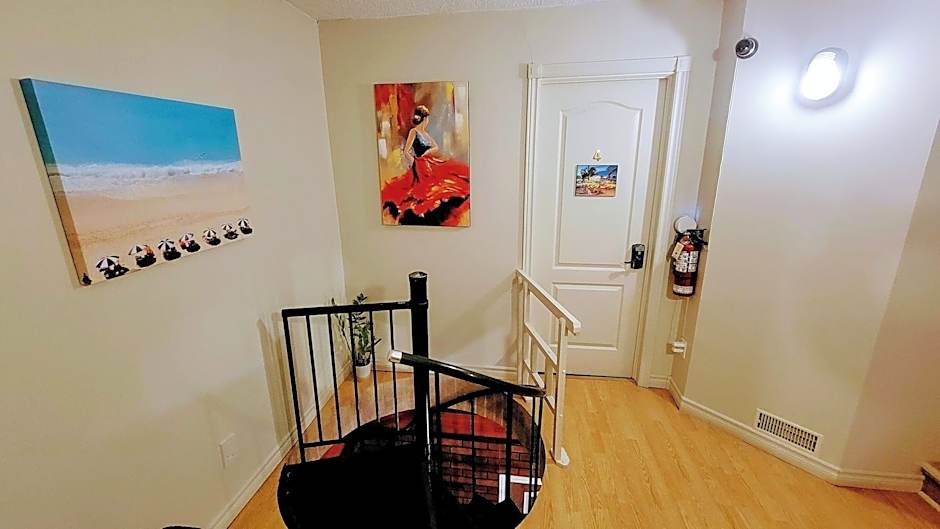 Kokomo Inn Tropical Riverfront B B