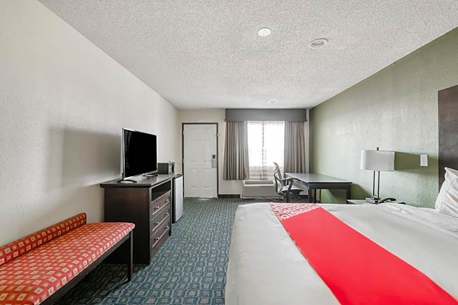 OYO Hotel Rosenberg TX I-69