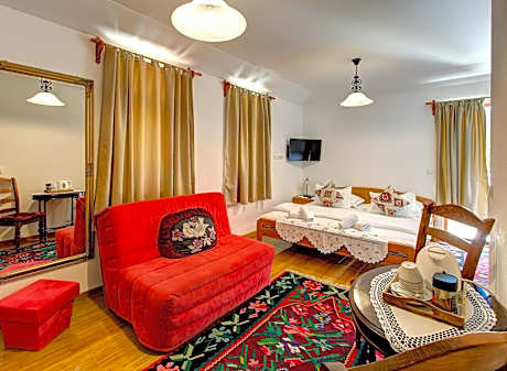 Triple Room with Terrace